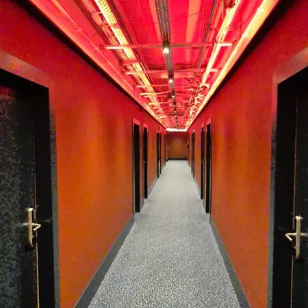 Private In A Building Appartamento *